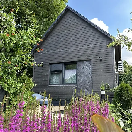 Hébergement de vacances Amazing Little House On An Island With Garden *