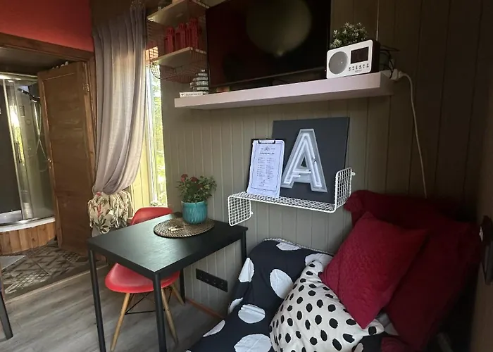 Amazing Little House On An Island With Garden 別荘