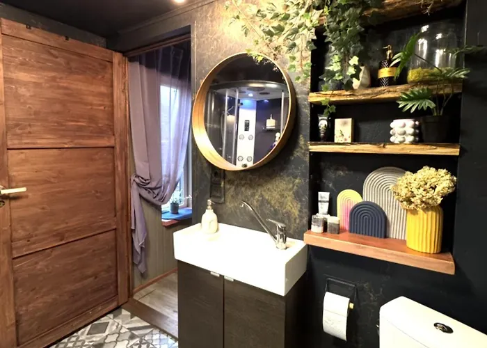 Amazing Little House On An Island With Garden 度假居