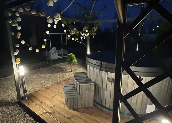 Amazing Little House On An Island With Garden * 里加