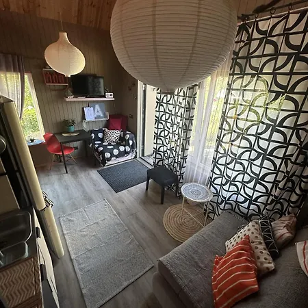 Semesterbostad Amazing Little House On An Island With Garden Riga