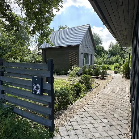 Semesterbostad Amazing Little House On An Island With Garden