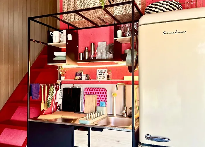 Amazing Little House On An Island With Garden Brīvdienu mājas *