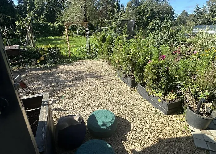 Amazing Little House On An Island With Garden Brīvdienu mājas